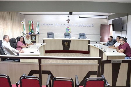 Na quinta-feira, 11 de Maio, O Sindicato se reuniu com o prefeito de Botuverá, onde ficou definido o início dos trabalhos de uma comissão conjunta...