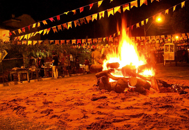 SINSEB EM CLIMA DE FESTA JUNINA E COPA DO MUNDO