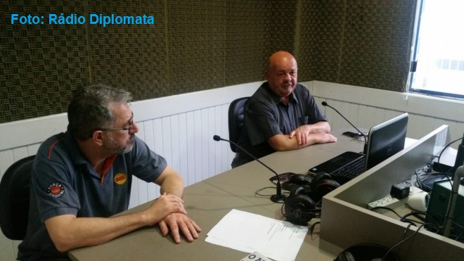 Rádio Diplomata entrevista Padre Nestor Eckert e Presidente do SINSEB na manhã desta quinta-feira (27/09)